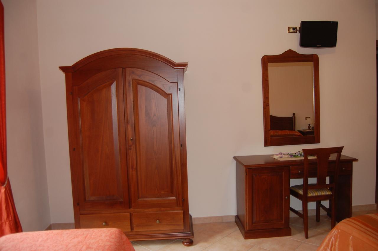 B&B La Tana Dell'Orso Villalago Luaran gambar